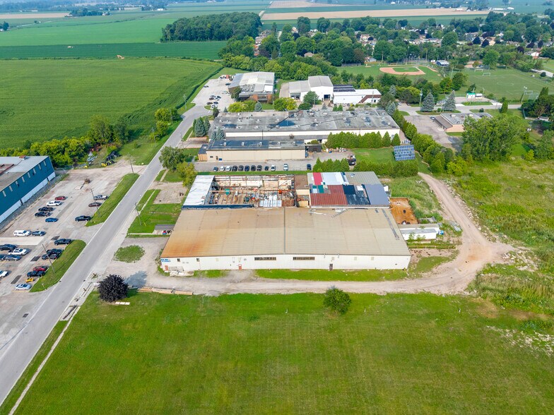 More Photos Of 64 Garnet St, Wallaceburg Industrial For Sale