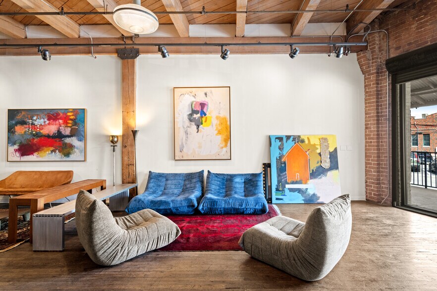 More Photos Of 1113 Vine St, Houston Loft Creative Space For Lease