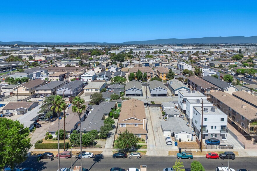 More Photos Of 1629 W 208th St, Torrance Apartments For Sale