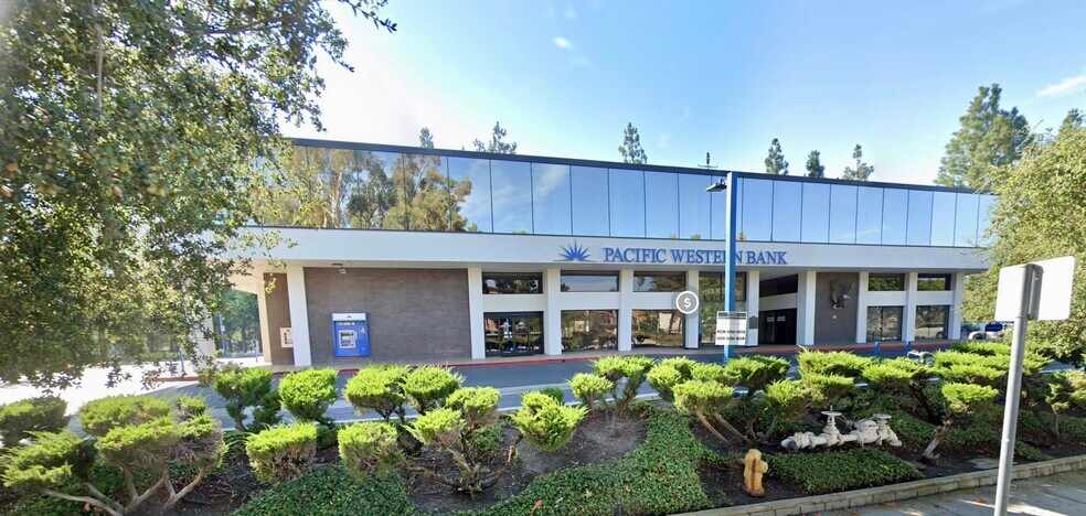 More Photos Of 50 W Hillcrest Dr, Thousand Oaks Bank For Lease