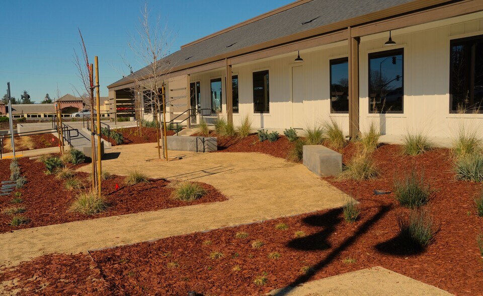 More Photos Of 1628 Holmes St, Livermore Storefront Retail Office For Lease