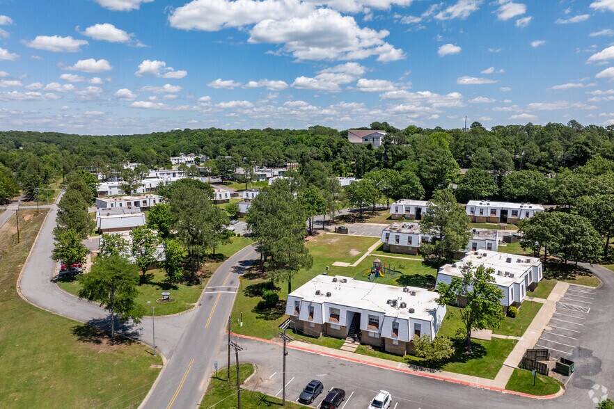 More Photos Of 5000 Summertree Dr, North Little Rock Apartments For Sale