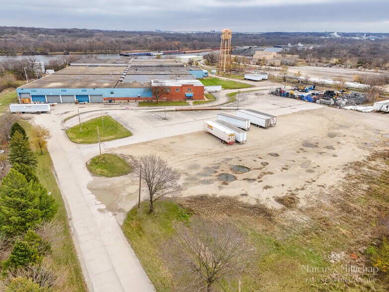 More Photos Of 23315 S Youngs Rd, Channahon Warehouse For Sale