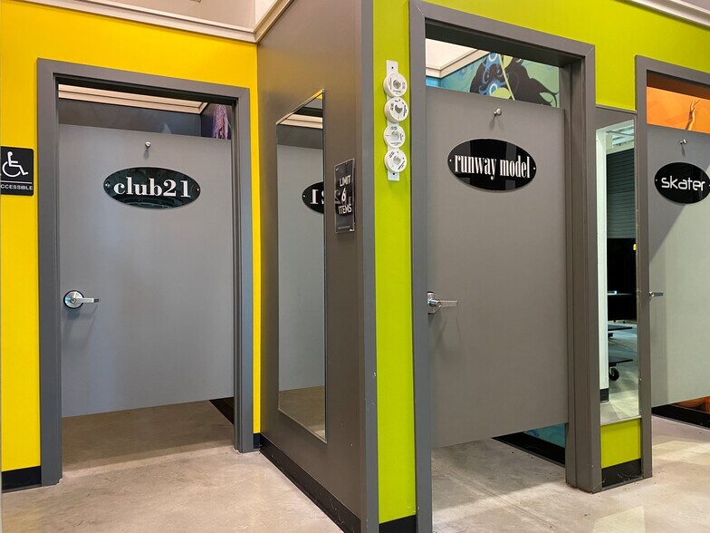 More Photos Of 2207 S Mentzer St, Mitchell General Retail For Lease