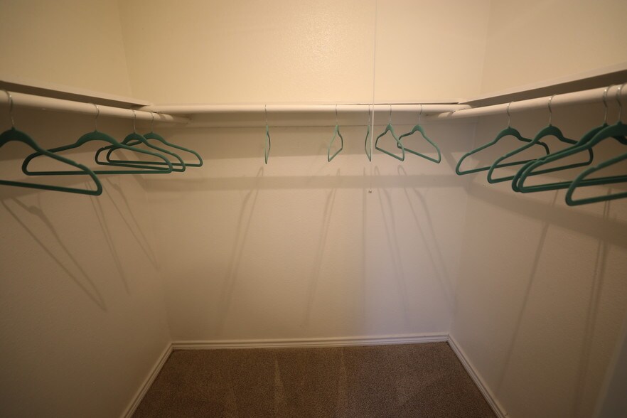 More Photos Of 701 Preston, Pasadena Apartments For Sale