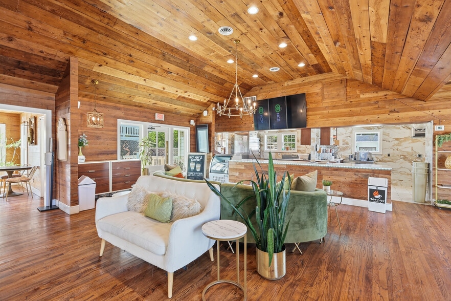 More Photos Of 3501 Denton Hwy, Haltom City Office For Lease
