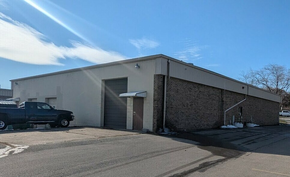 More Photos Of 88 Westpark Rd, Centerville Warehouse For Sale