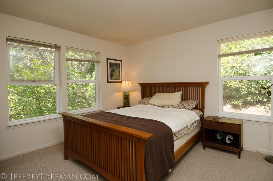 More Photos Of 1129 SW Gaines St, Portland Apartments For Sale