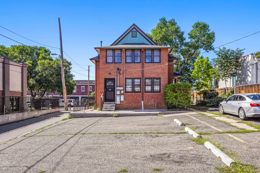 More Photos Of 3025 W 38th Ave, Denver Medical For Sale