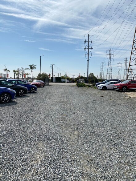More Photos Of 1543 N Tustin Ave, Orange Land For Lease