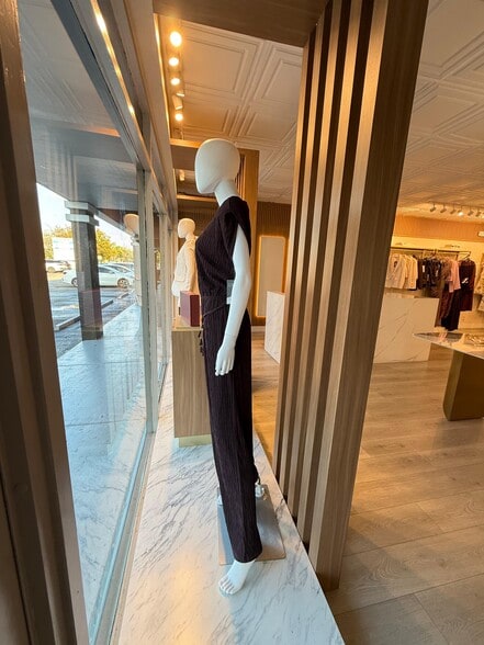 More Photos Of 1006 E Sample Rd, Pompano Beach Storefront For Sale