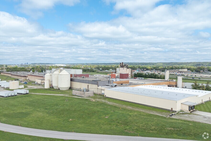 More Photos Of 1030 W Alex-Bell Rd, West Carrollton Manufacturing For Sale