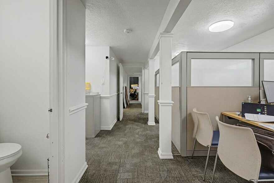 More Photos Of 1614 Holland St, Houston Office For Sale