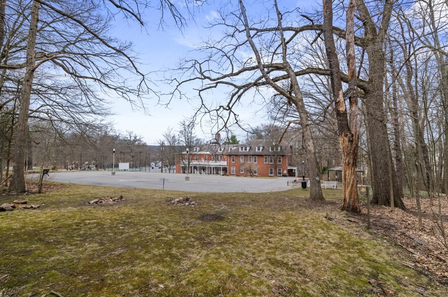 More Photos Of 535 Williamson Rd, Meadville Healthcare For Sale