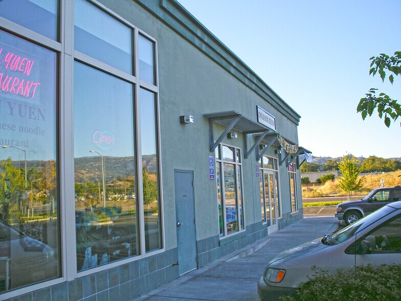 More Photos Of 421 S Cloverdale Blvd, Cloverdale Freestanding For Lease