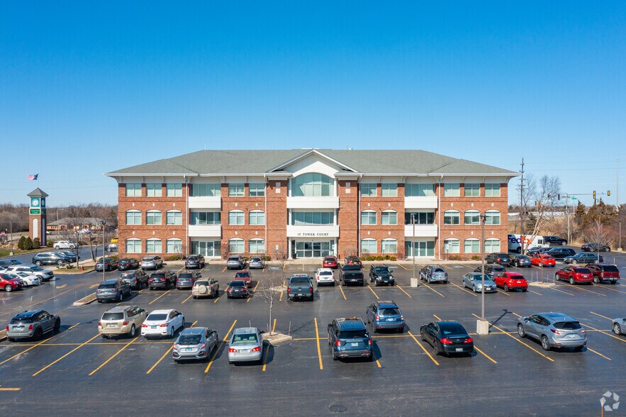 More Photos Of 3 S Greenleaf Ave, Gurnee Unknown For Lease