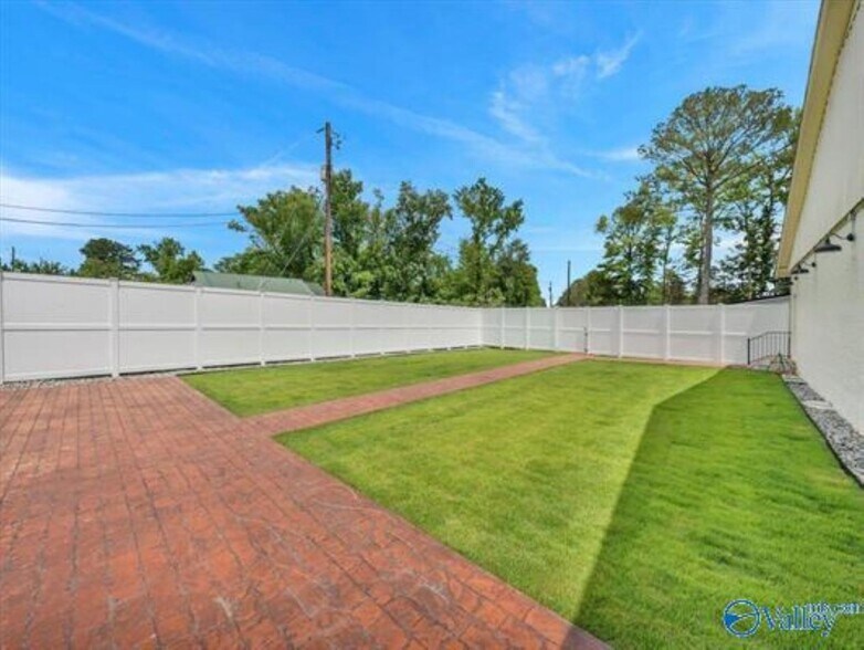 More Photos Of 5970 S Hwy 11, Attalla Specialty For Sale