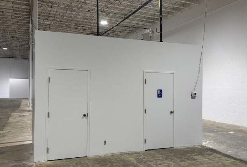 More Photos Of 1940 Mission St SE, Salem Freestanding For Lease