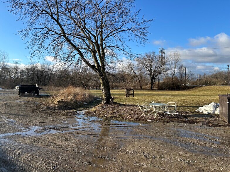 More Photos Of 1371 Shaw Ln, Xenia Industrial For Sale