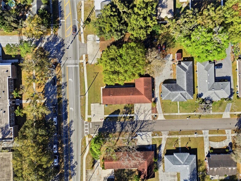 More Photos Of 2300 W Cannon Ter NW, Winter Haven Apartments For Sale