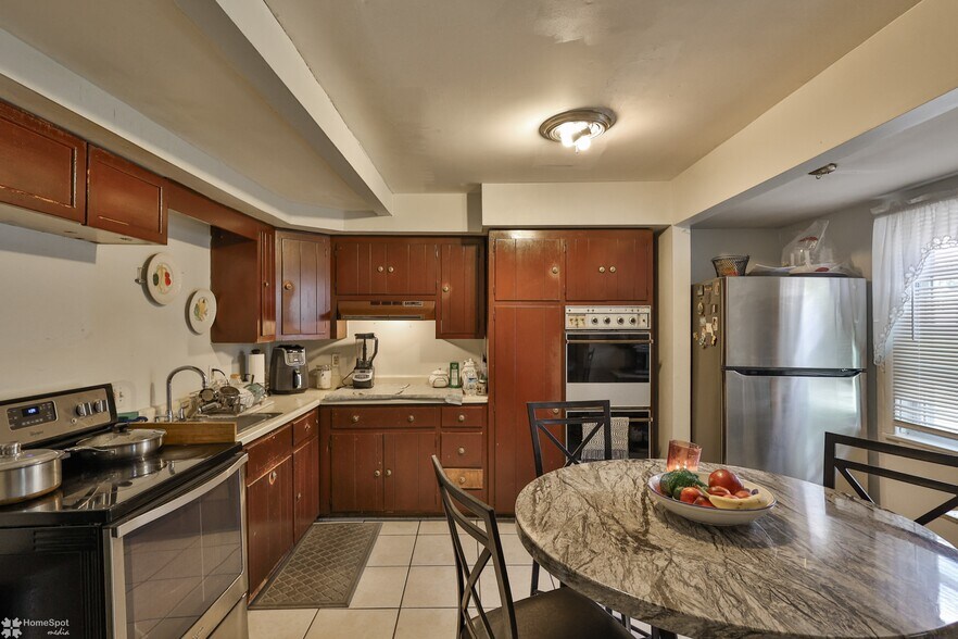 More Photos Of 902 W Wilkes Barre St, Easton Apartments For Sale