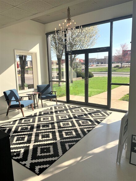 More Photos Of 616 S College Mall Rd, Bloomington Medical For Sale