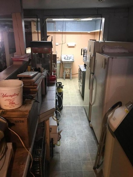 More Photos Of 50 S Main St, Utica Bar For Sale