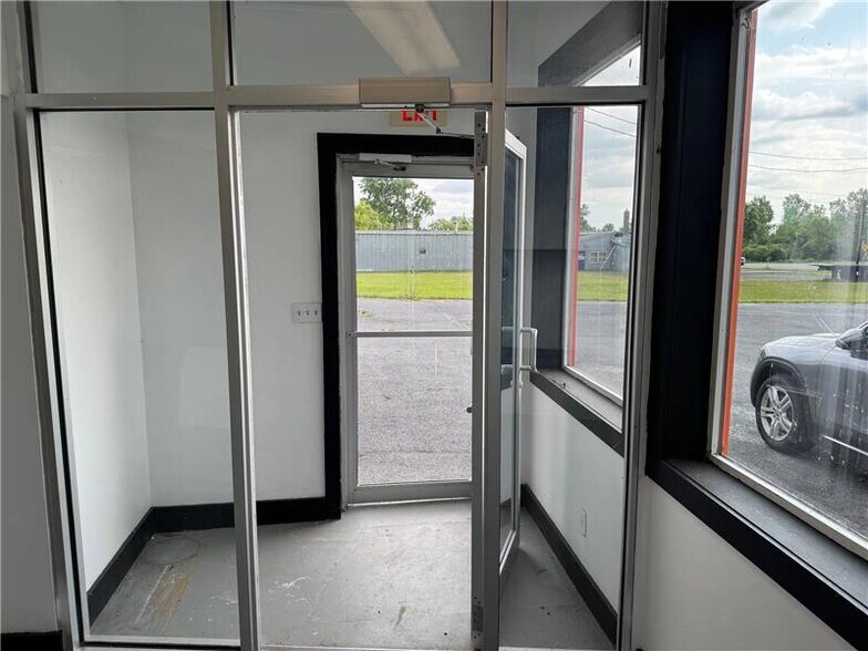 More Photos Of 22252 Us-11, Watertown Freestanding For Sale