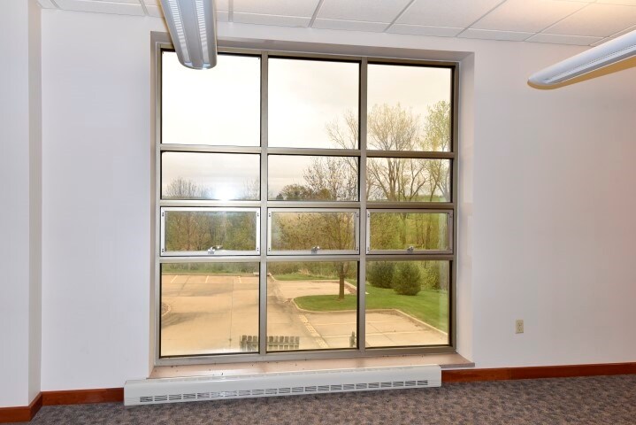 More Photos Of 2834 Northgate Dr, Iowa City Office For Sale