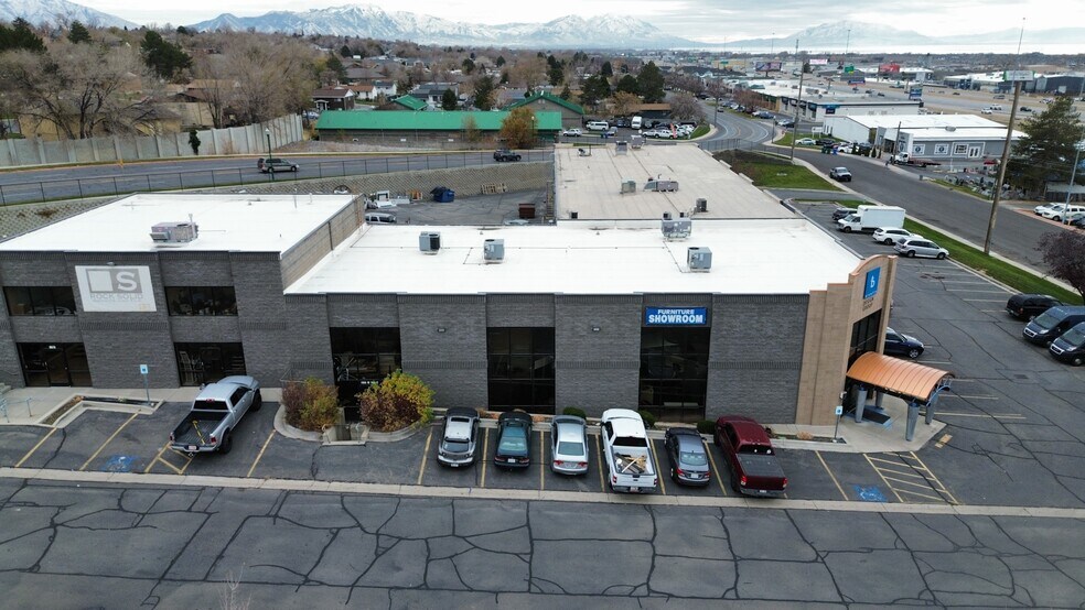 More Photos Of 780 N 1200 W, Orem Showroom For Lease