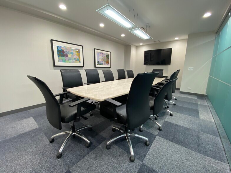 More Photos Of 60 E 42nd St, New York Coworking Space