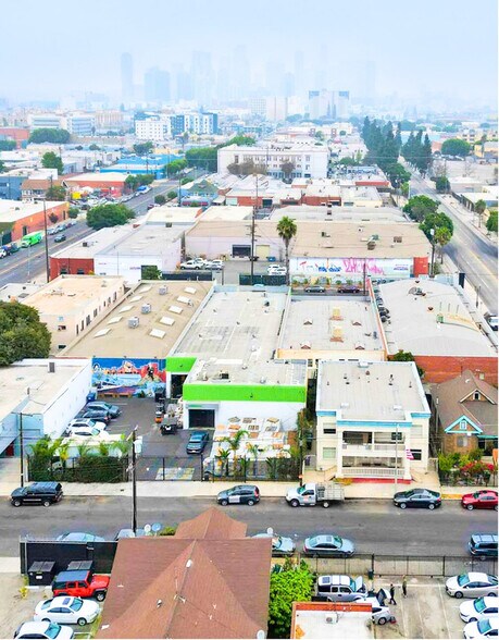 More Photos Of 148 W 32nd St, Los Angeles Warehouse For Lease