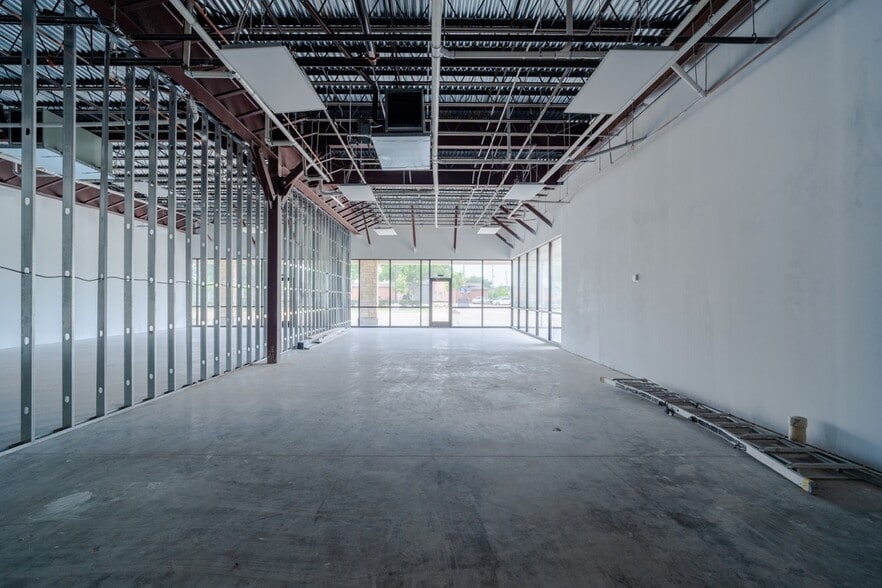 More Photos Of 4899 Highway 6, Missouri City Storefront Retail Office For Lease