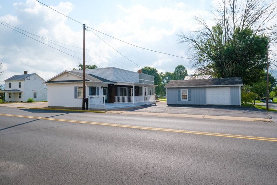 More Photos Of 9604 S Congress St, New Market Office For Sale