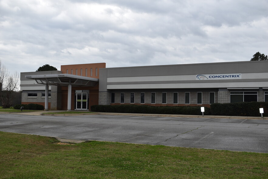 Primary Photo Of 1838 Victory Dr, Columbus Office For Lease