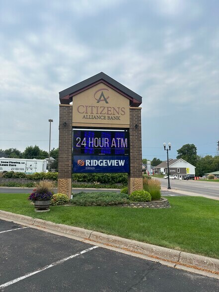 More Photos Of 900 6th St, Howard Lake Office For Lease