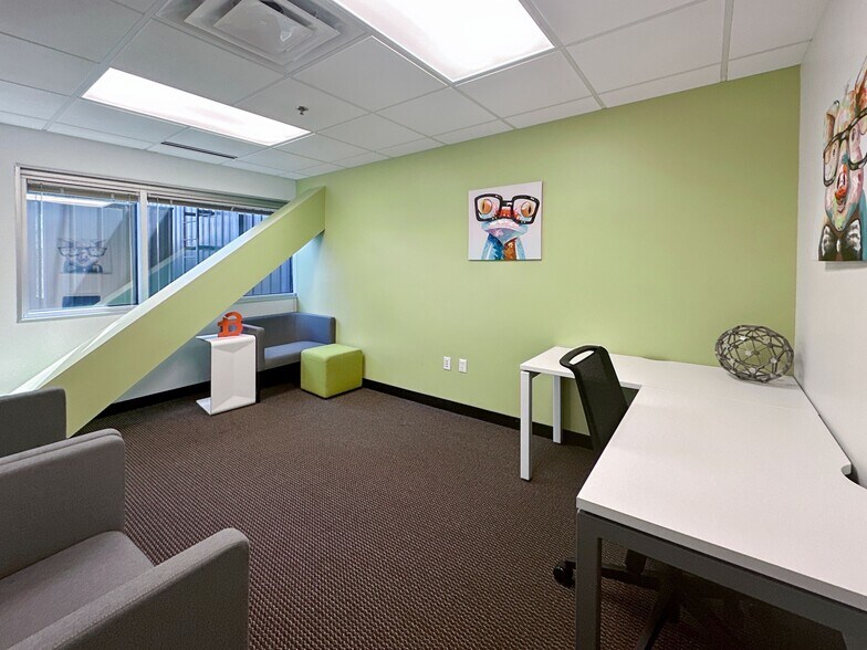 More Photos Of 120 N Washington Sq, Lansing Coworking Space