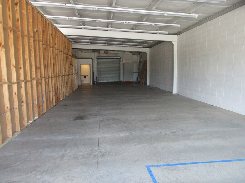More Photos Of 212 1st Ave SE, Moultrie Freestanding For Sale