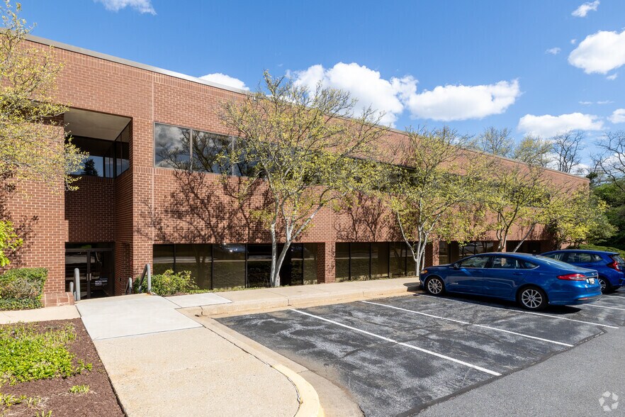 More Photos Of 7520 Standish Pl, Rockville Office For Lease