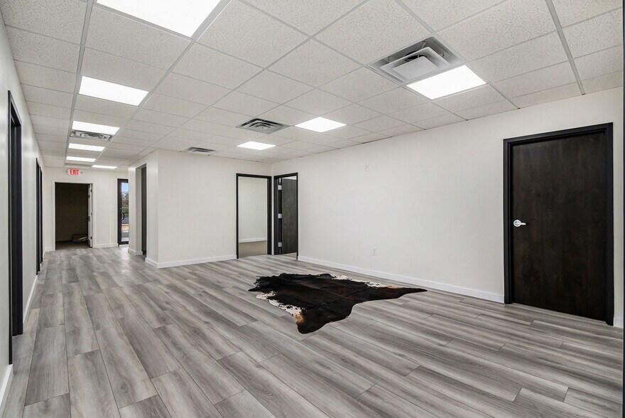 More Photos Of 45 South Ave SE, Marietta Loft Creative Space For Lease