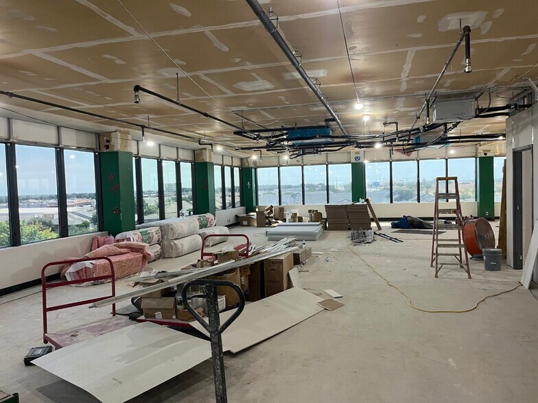 More Photos Of 2702 TX-306 Loop, San Angelo Office For Lease