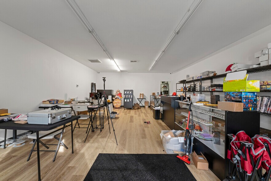 More Photos Of 144 Merlin Rd, Merlin Office For Sale