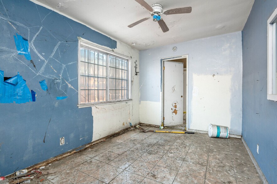 More Photos Of 2104 E 113th St, Los Angeles Multifamily For Sale