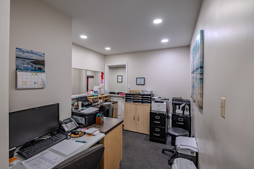 More Photos Of , La Plata Office For Sale