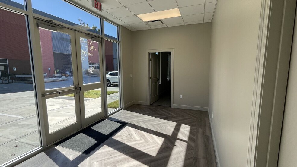 More Photos Of 17250 Jefferson Hwy, Baton Rouge Office For Lease