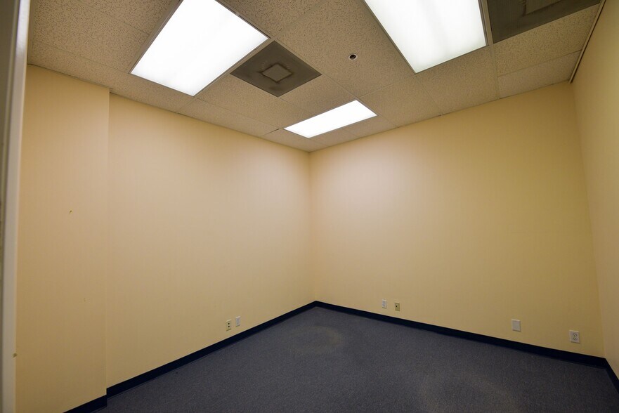 More Photos Of 1209 Tech Blvd, Tampa Loft Creative Space For Lease