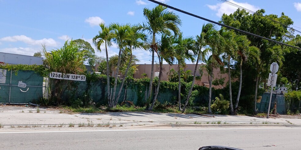 More Photos Of 12584-12598 SW 128th St, Miami Unknown For Lease