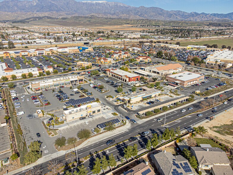 More Photos Of 1620 E 1st St, Beaumont General Retail For Sale