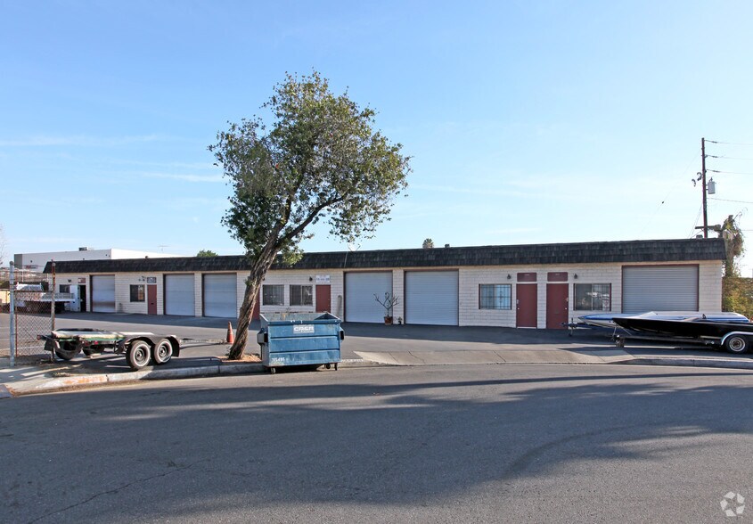 More Photos Of 1117-1127 W Alvarez Ave, Orange Light Manufacturing For Sale