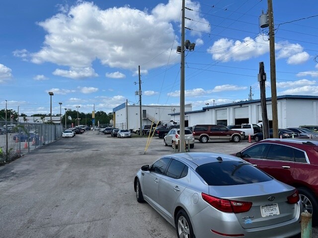 More Photos Of 3450 W Colonial Dr, Orlando Auto Dealership For Sale